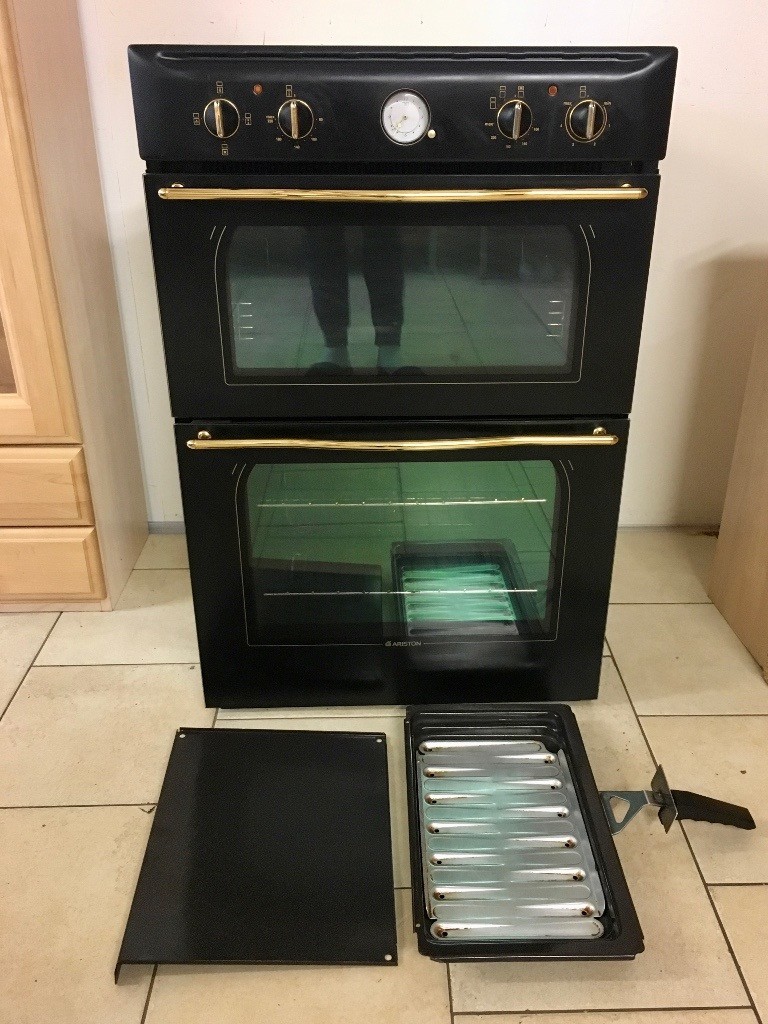 Ariston / Hotpoint Built In Electric Double Oven (Fan / Conventional