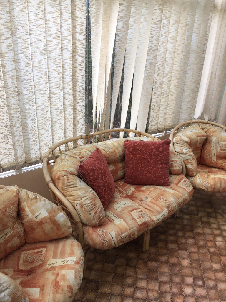 Bamboo/Wicker Conservatory Furniture with free scatter cushions in