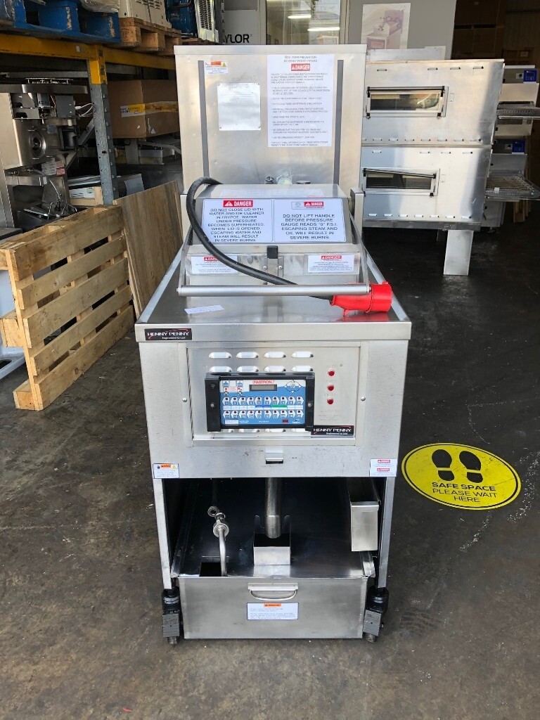 HENNY PENNY CHICKEN PRESSURE FRYER 8 HEAD ELECTRIC PRESSURE FRYER