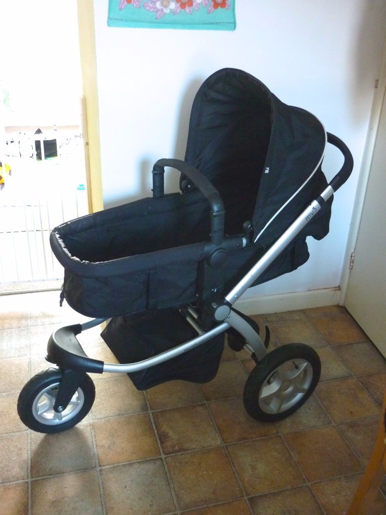 Mothercare My3 Travel system pram/push chair with car seat attaches