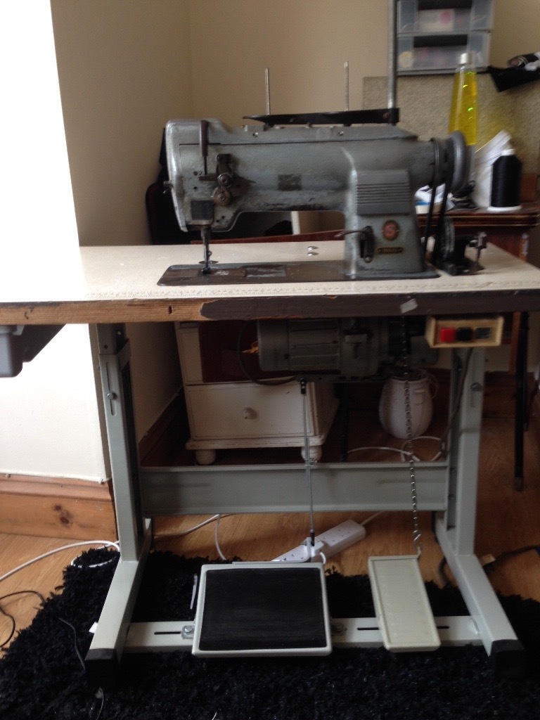 Singer 211 G156 Industrial sewing machine in Portsmouth, Hampshire