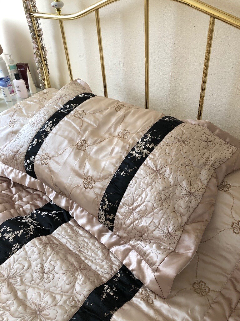 Bedspread in Cwmbran, Torfaen Gumtree