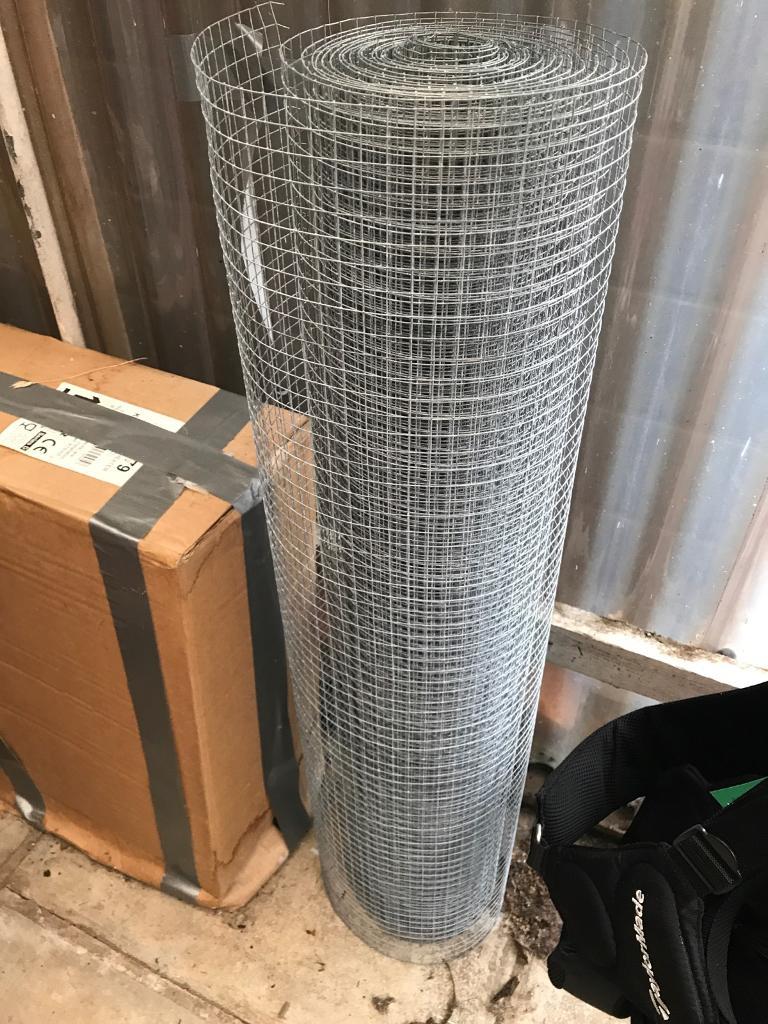 Roll of chicken wire / fencing / wire fence mesh. in Bury St Edmunds