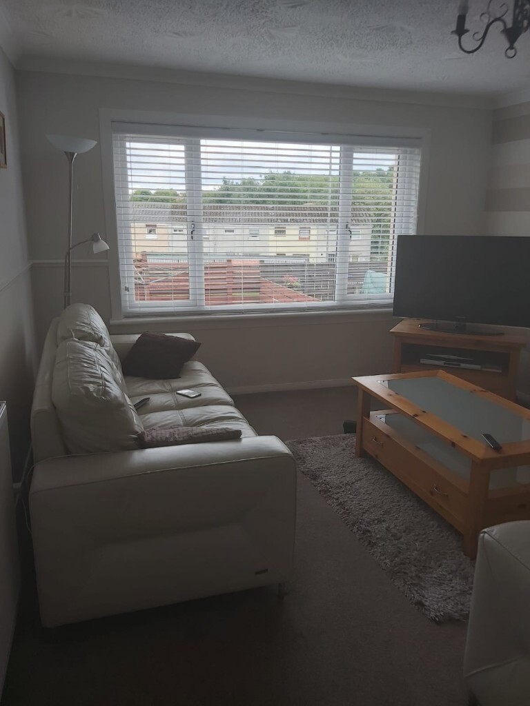 2 Bedroom midterraced house for Sale in Aytoun Drive, Erskine. in