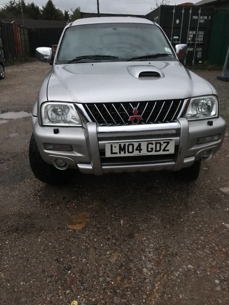 Mitsubishi l200 2004