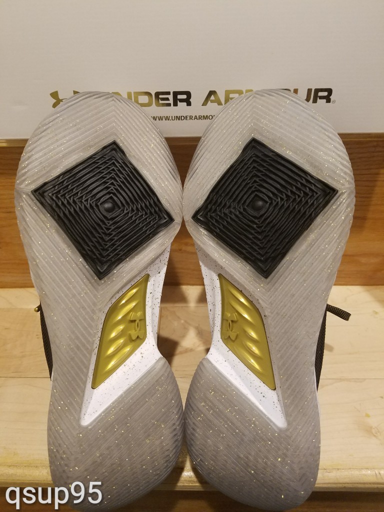 Pre-owned Under Armour Stephen Curry 5 Championship Black Gold 3020657 001 Size 7-13