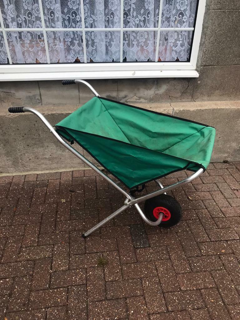 Fold up wheelbarrow in Driffield, East Yorkshire Gumtree
