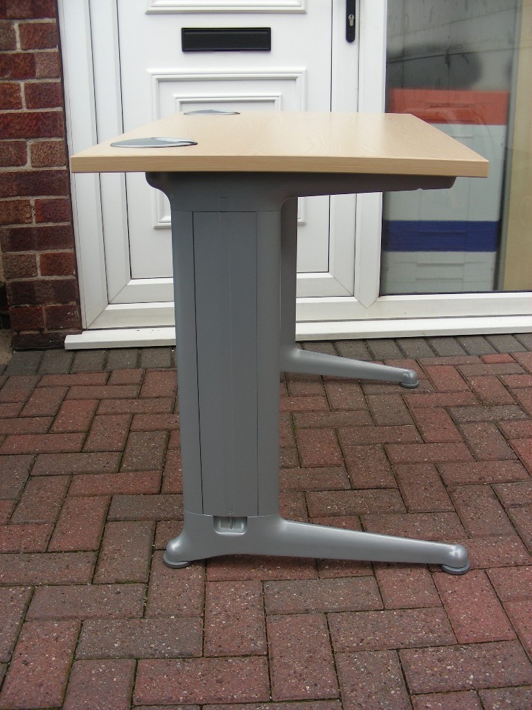 Sturdy Computer Desk Aluminium Metal Legs Home Study Small Office Cable