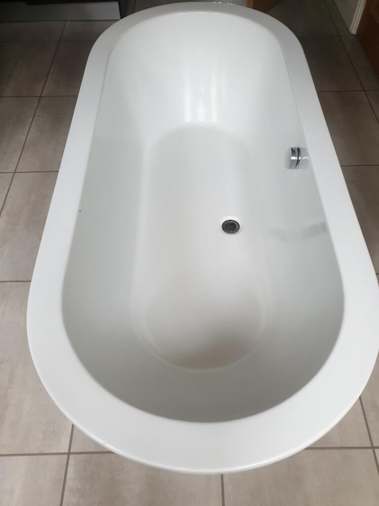 Freestanding bath for sale, used in AshtonunderLyne, Manchester