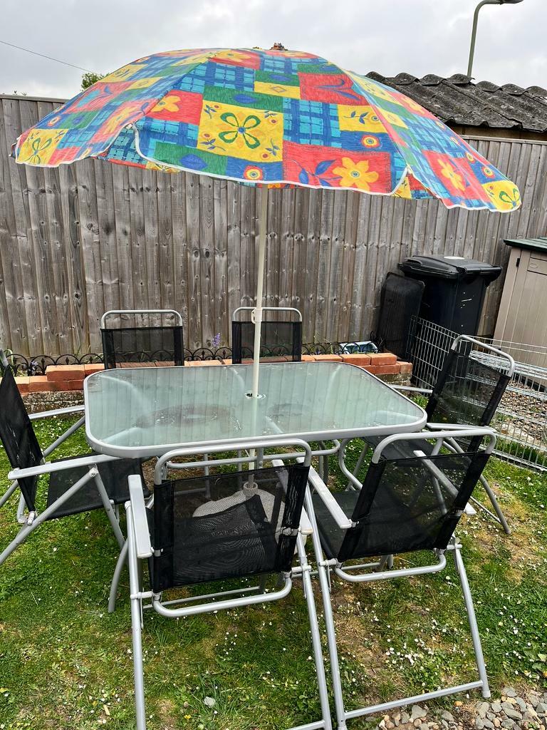 Garden table+ 6 chairs +parasol + stand furniture patio in Abingdon