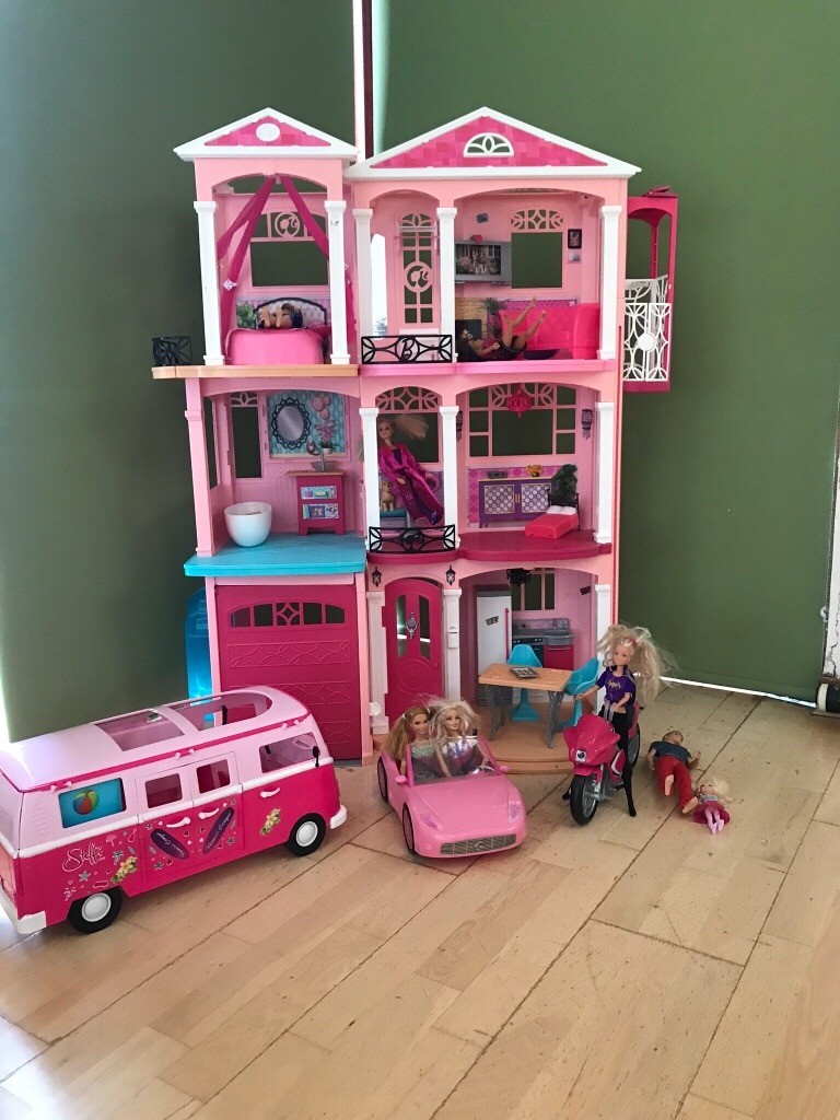 Barbie Dream House, car and motorbike and dolls | in Livingston, West