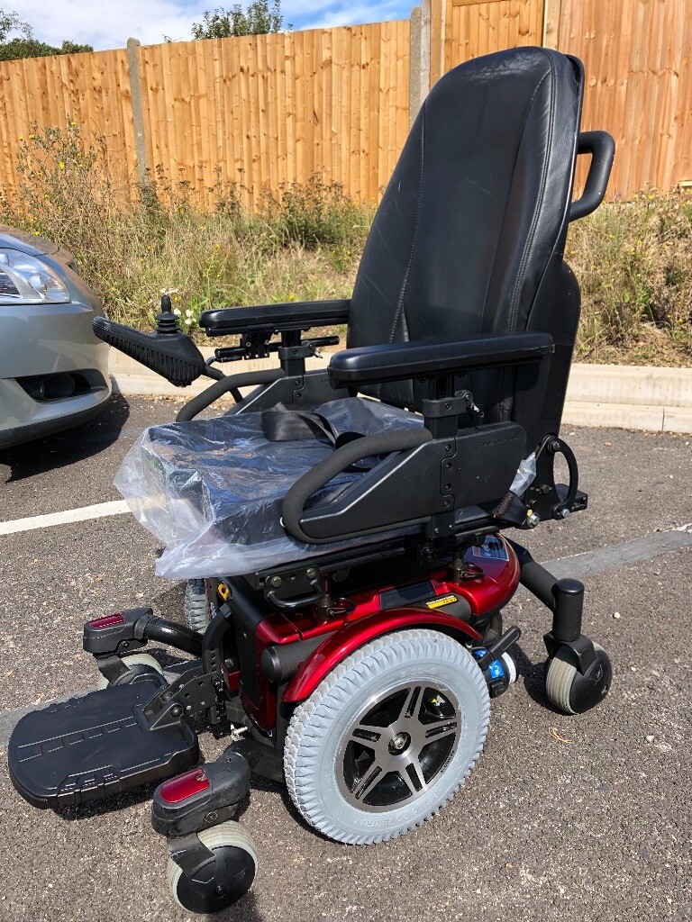 Pride Quantum 600 powered wheelchair, new batteries, great condition
