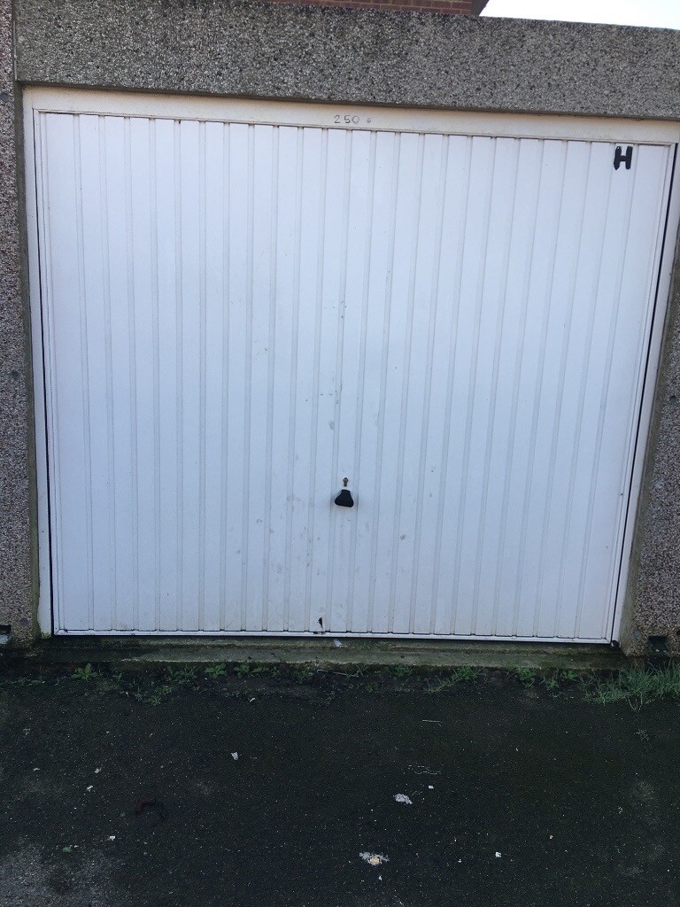 Bognor Regis garage for sale freehold in Bognor Regis, West Sussex