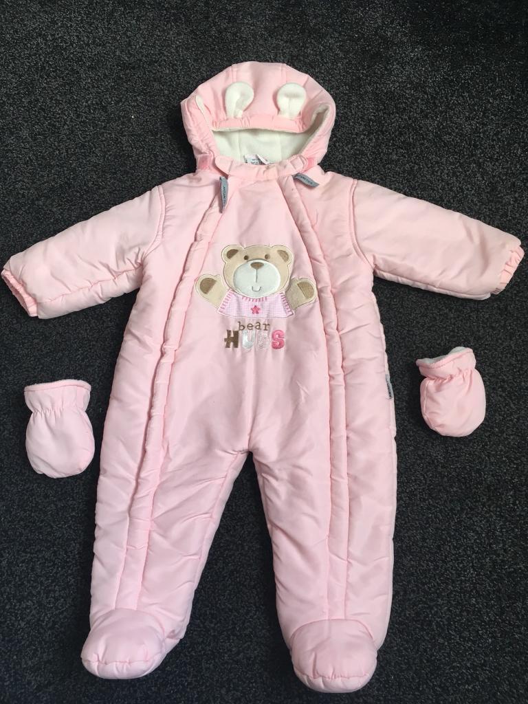 Baby girls snowsuit 912 months. Like new in Hull, East Yorkshire