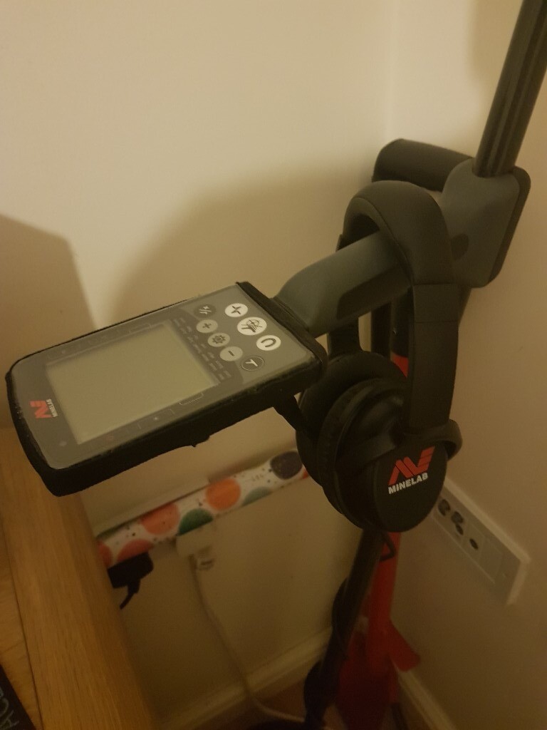 Minelab equinox 800 metal detector in Hull, East Yorkshire Gumtree