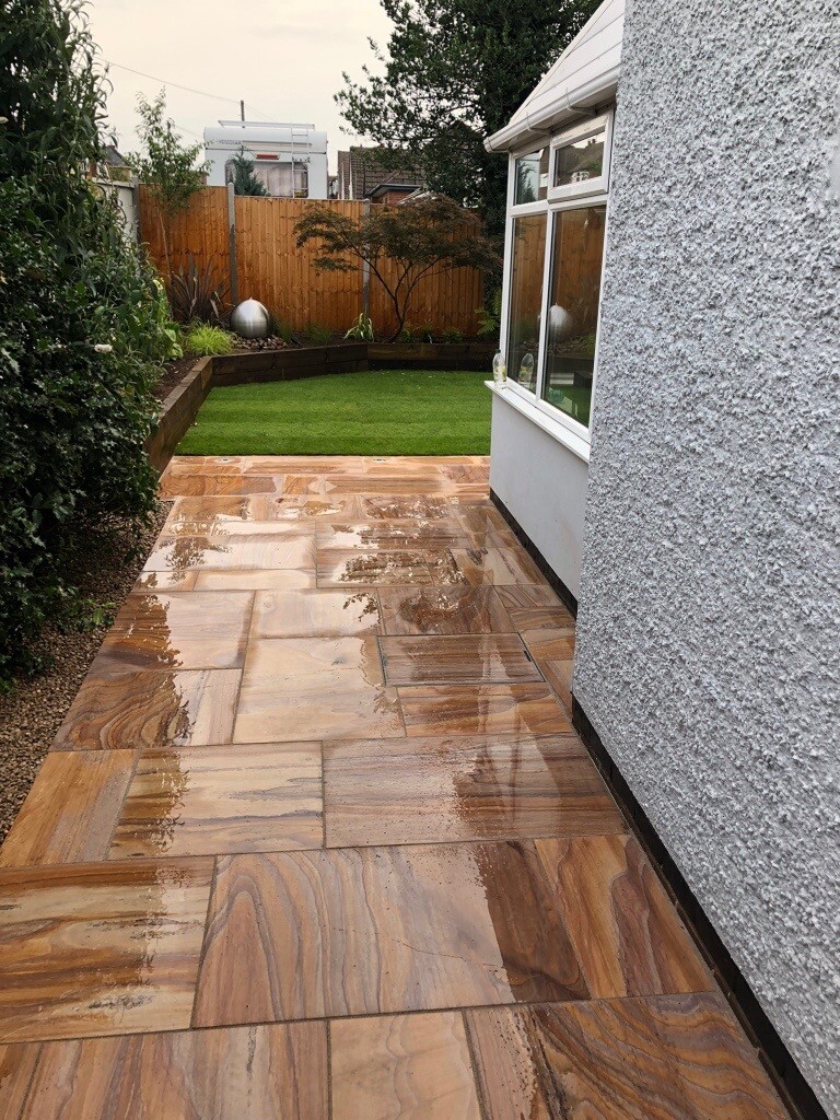 Rainbow paving slabs mixed sixes 5m2 (sawn & honed) in Markfield
