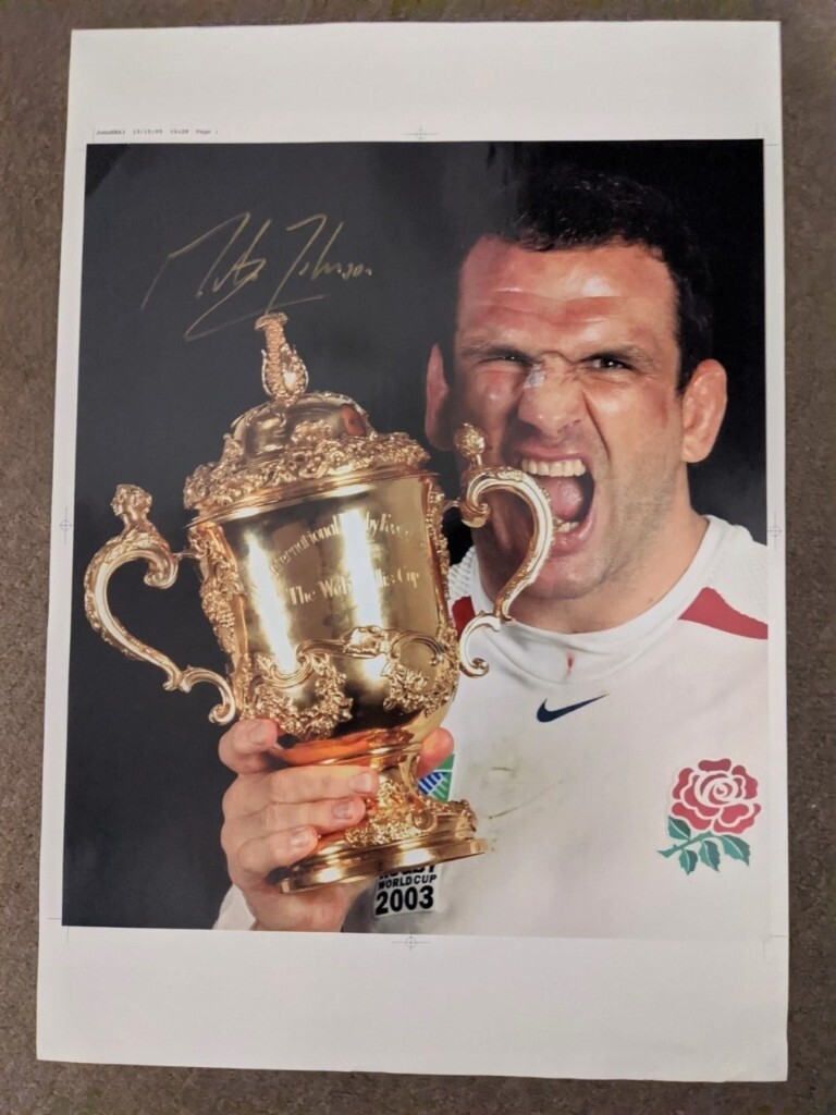 MARTIN JOHNSON SIGNED ENGLAND RUGBY WORLD CUP WINNERS 30 x 34.5cm PHOTO