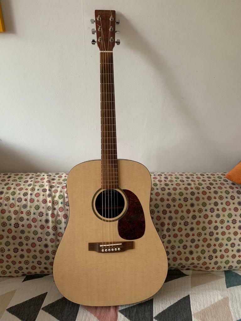 Martin DXME semi acoustic guitar in great condition in Muswell Hill