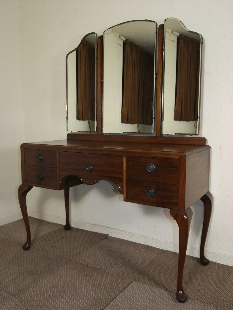 VINTAGE ART DECO MAHOGANY QUEEN ANNE LEG DRESSING TABLE FREE DELIVERY
