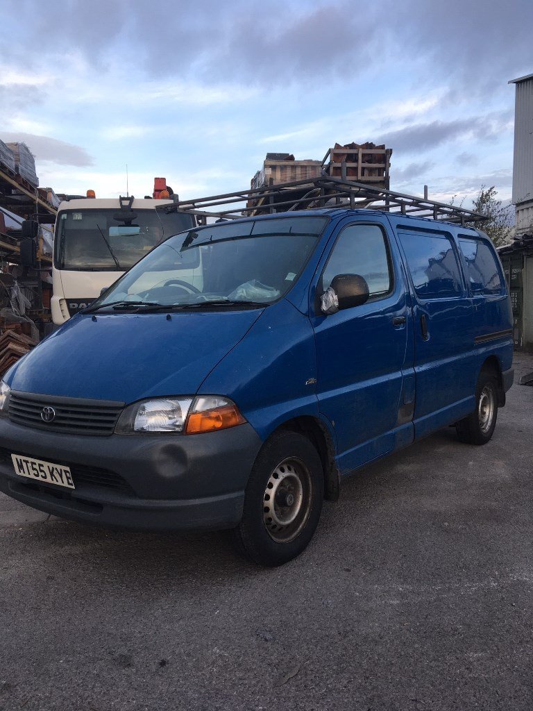 Toyota hiace 2005