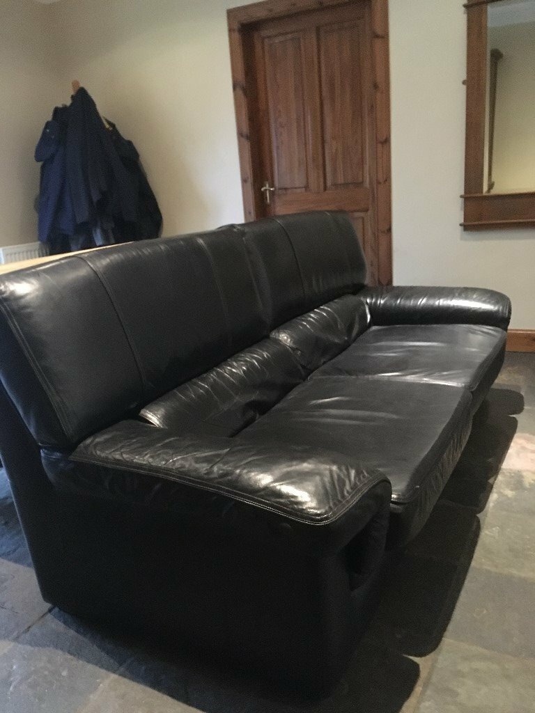 Black leather lounge suite. in Killin, Stirling Gumtree