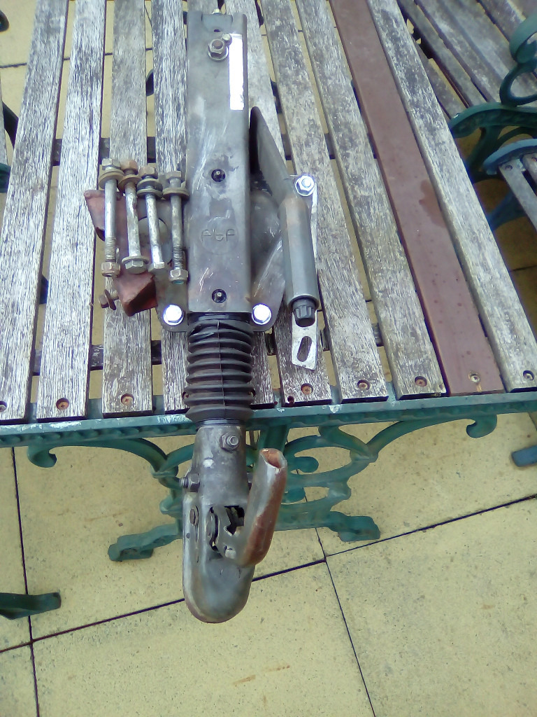 FTF 1400kg BRAKED TRAILER CARAVAN HITCH ALKO TYPE in Perth, Perth