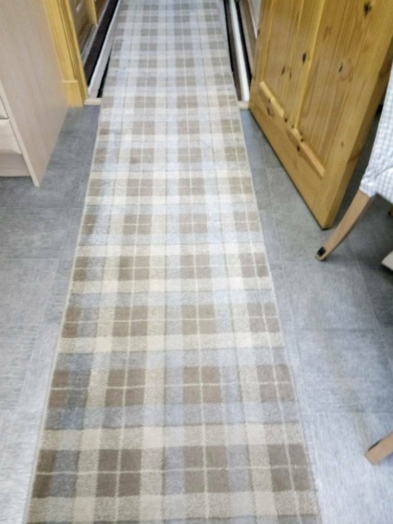 NEXT WOOL BLEND LARGE CARPET RUNNER SIZE 13 FT X 26 INCHES WIDE in