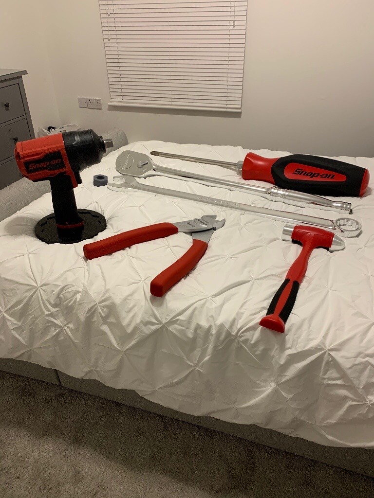 Snap on tools giant collectible tools , very rare . Ideal Wall mounted