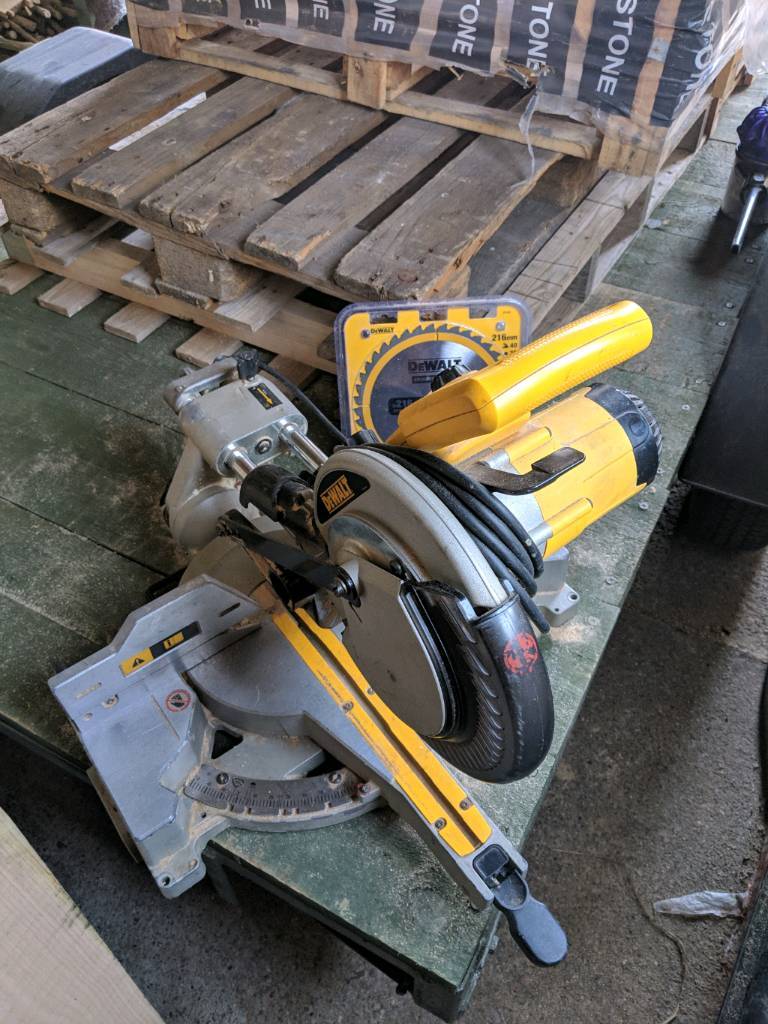 Dewalt DW712GB Single Bevel Sliding Mitre Saw in South Yorkshire