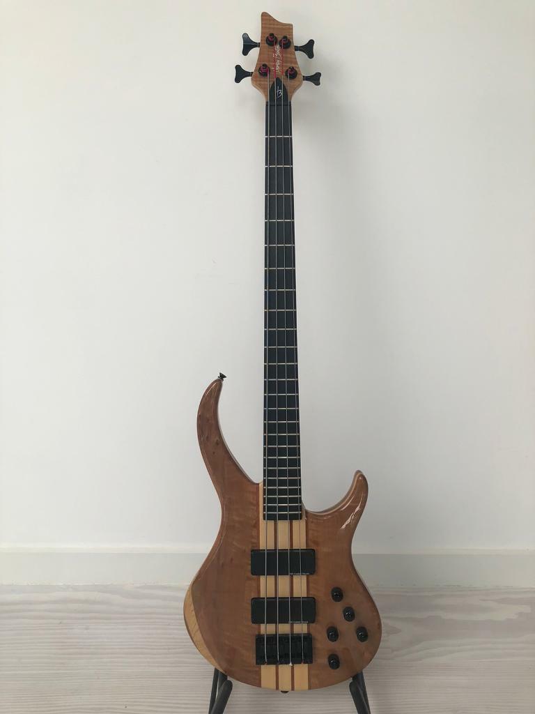 Harley Benton BZ4000 NT neck through 4 string bass in Hampstead