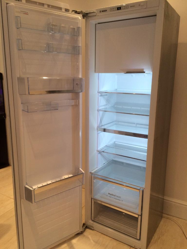Bosch KIL82AF30G integrated larder fridge with internal freezer