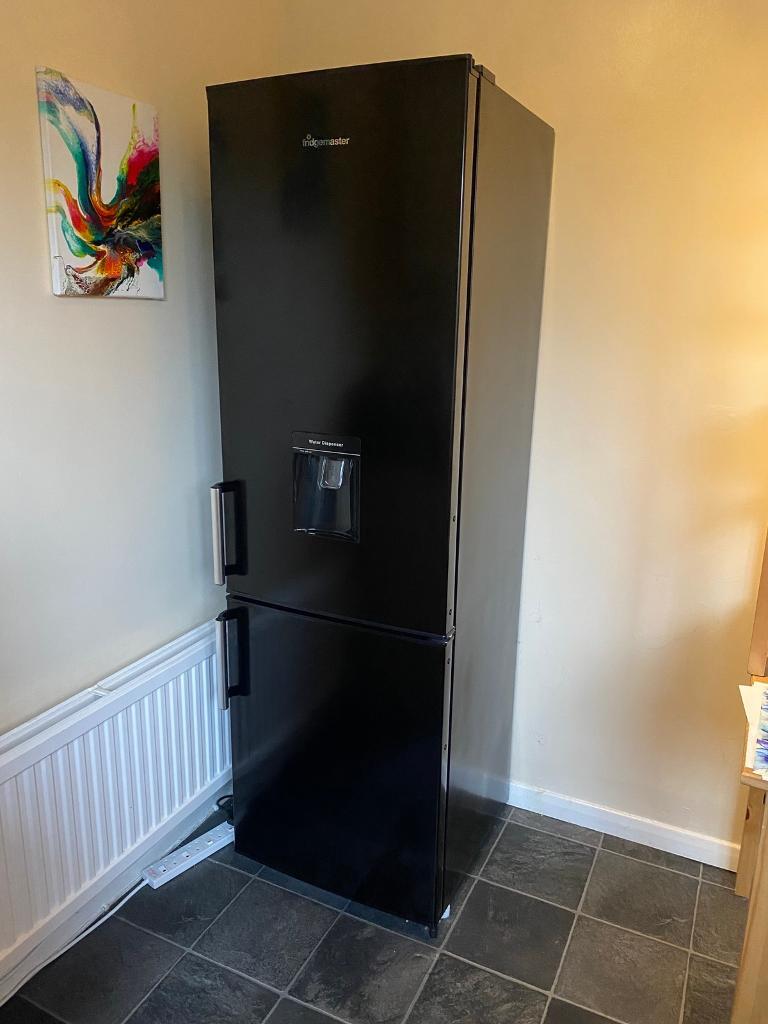 Fridgemaster MC55264DB Fridge Freezer in Black in Eynesbury