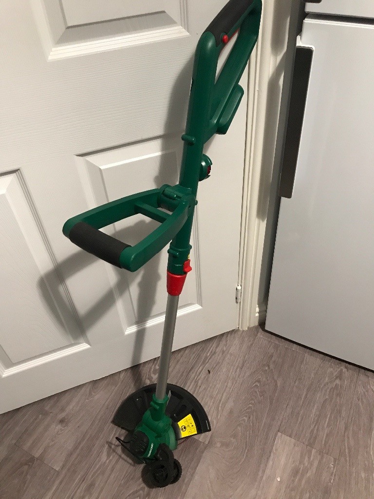 Qualcast 18v cordless grass trimmer trim and edge strimmer with battery