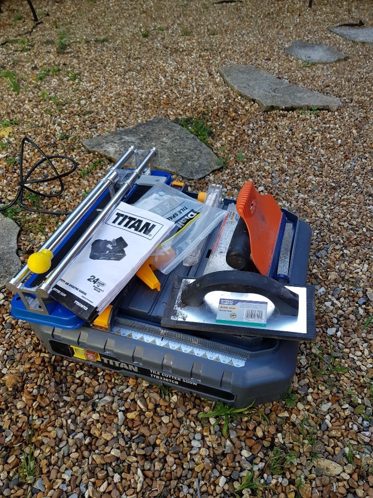 Tiling equipment for sale inc. 500W tile cutter, tile scourer/cutter