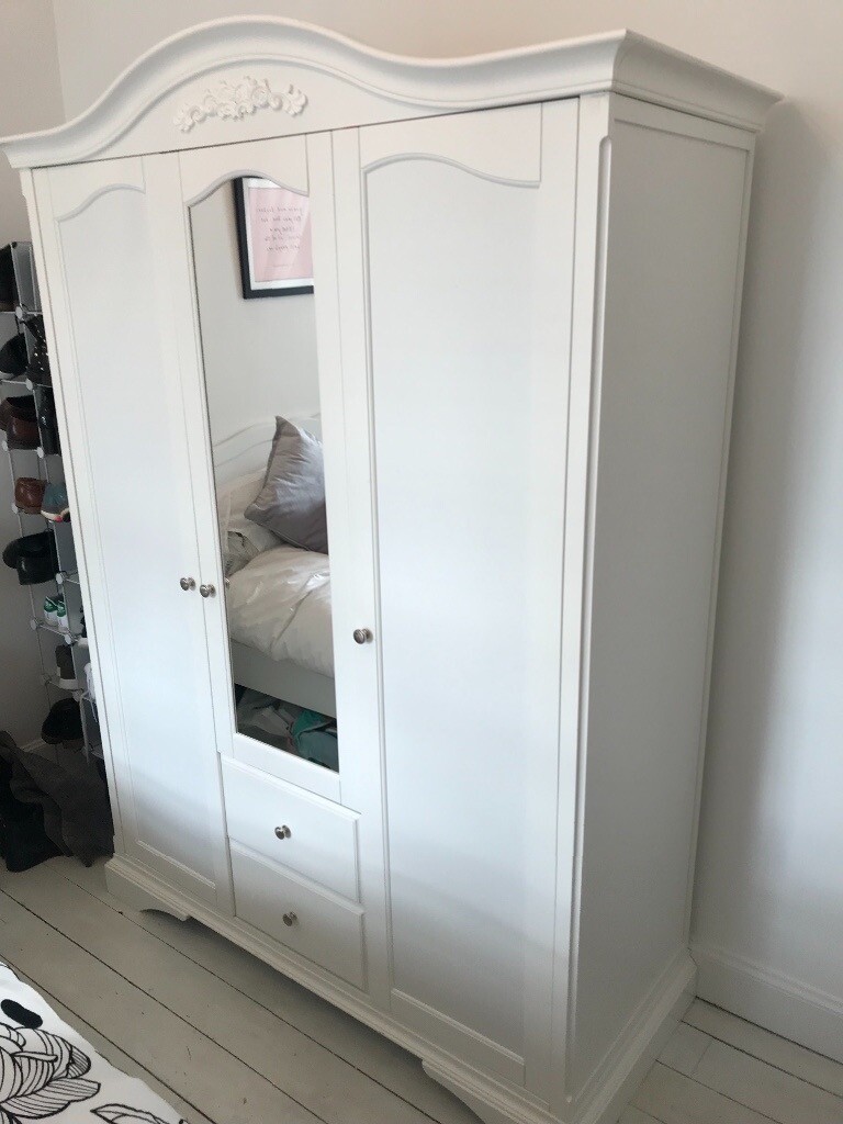 Next White triple wardrobe bedroom in Kirkintilloch, Glasgow Gumtree