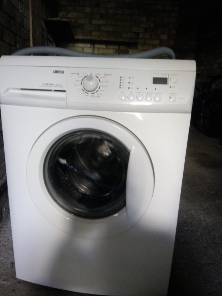 Zanussi washing machine, spare or repairs. in Eynsham, Oxfordshire