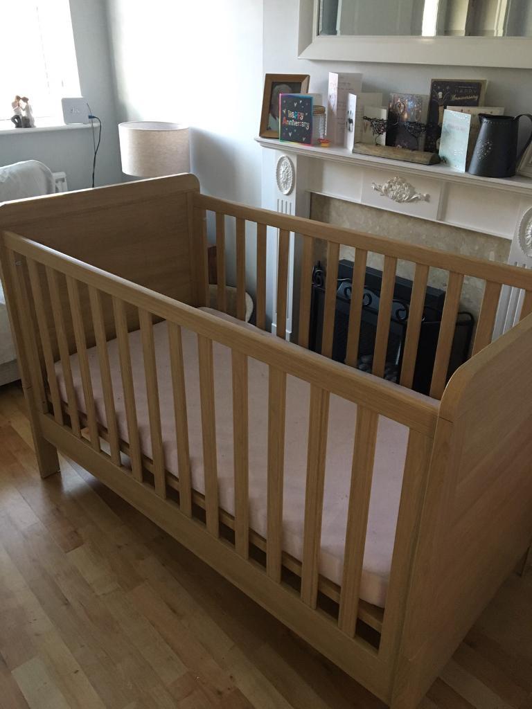 Mamas and papas oak cot bed and matress in Penwortham, Lancashire