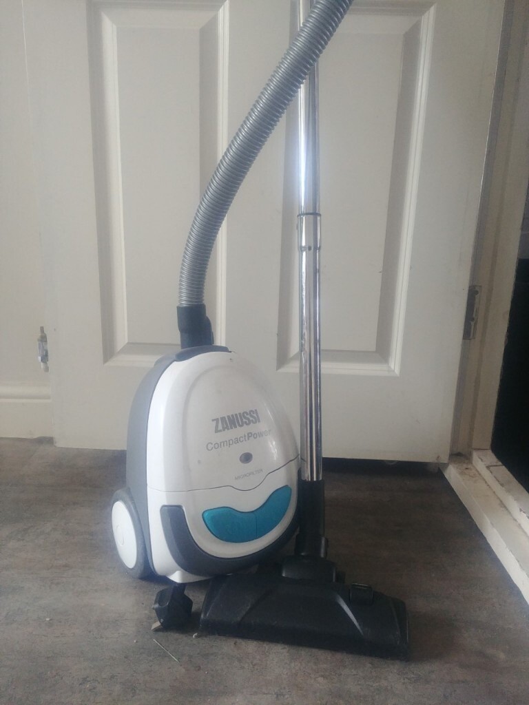 Zanussi Vacuum Cleaner, Compact Go Bagged Cylinder 1300W in Meanwood