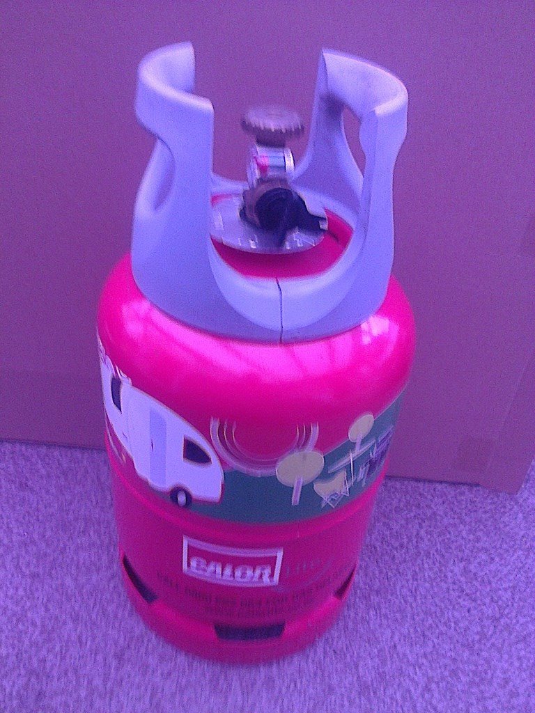 6kg Calor lite propane bottle, FULL. in Normanton, West Yorkshire