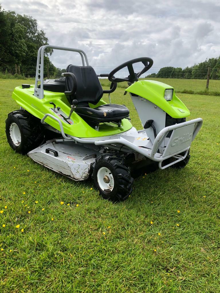 Grillo climber 8.22 rough cut ride on mower in Chepstow