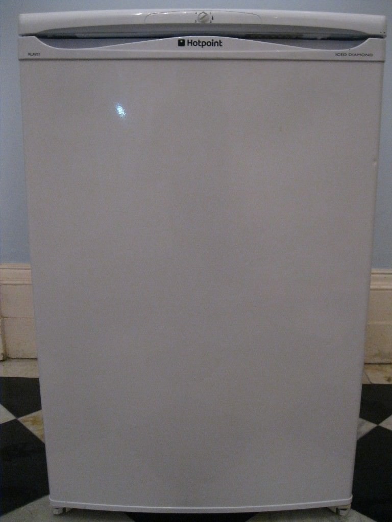Hotpoint RLAV21P Under Counter Larder Fridge Very Good Condition in Cambridge, Cambridgeshire