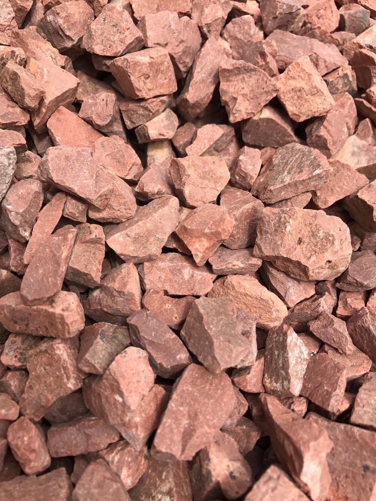 20 mm red garden and driveway chips/ stones/ gravel in Lesmahagow