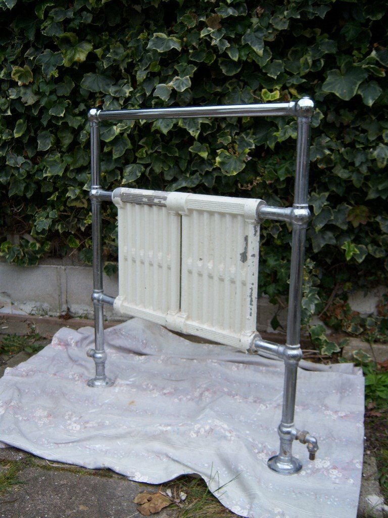 vintage bathroom radiator