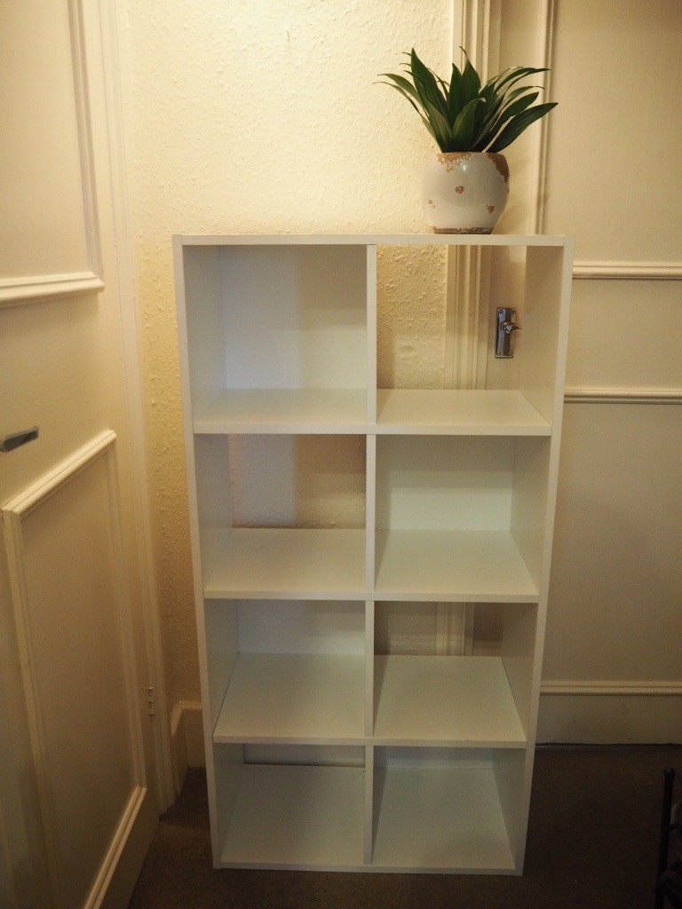 *Lovely* white wooden 8 cube storage unit, ARGOS, shelves, with storage boxes in Greenwich