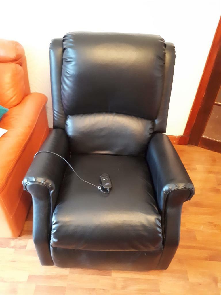 Electric lift assist recliner chair | in Bannockburn, Stirling | Gumtree