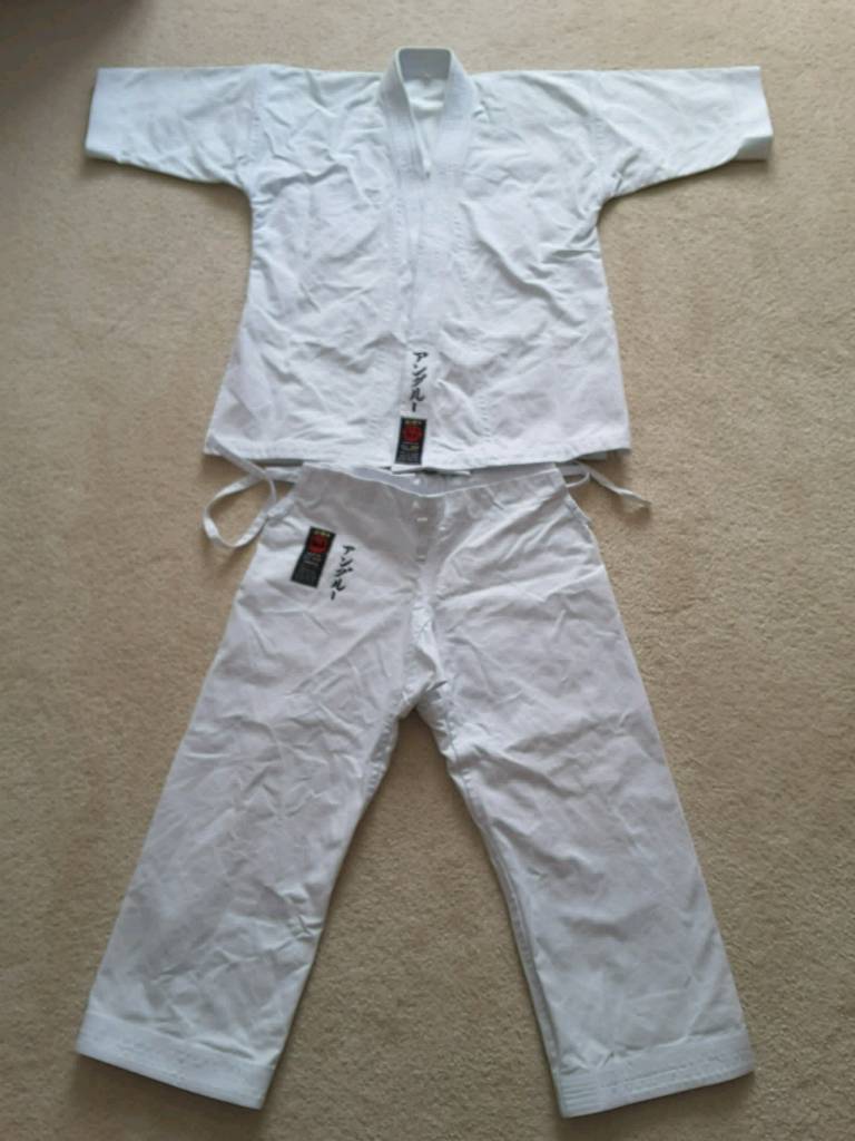 Hirota Karate Gi Size 4 in Twyford, Berkshire Gumtree