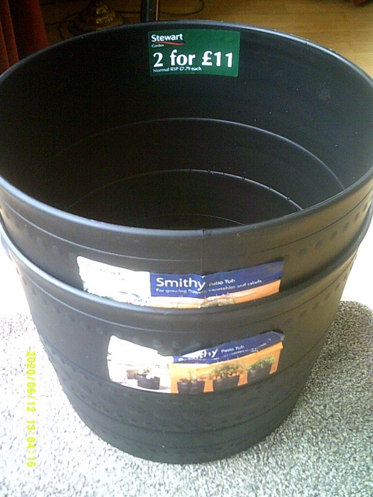 GARDEN TUBS NEW BLACK PLASTIC SELLING IN PAIRS in Bursledon