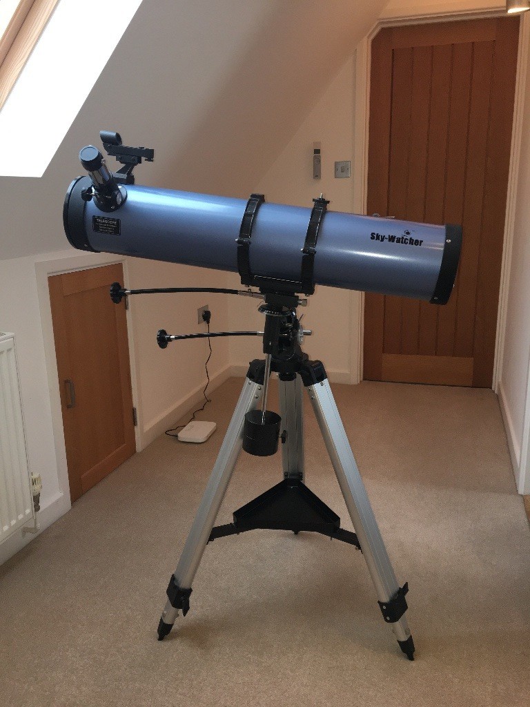 SkyWatcher reflecting telescope, model SK 1309EQ2. in Wymondham