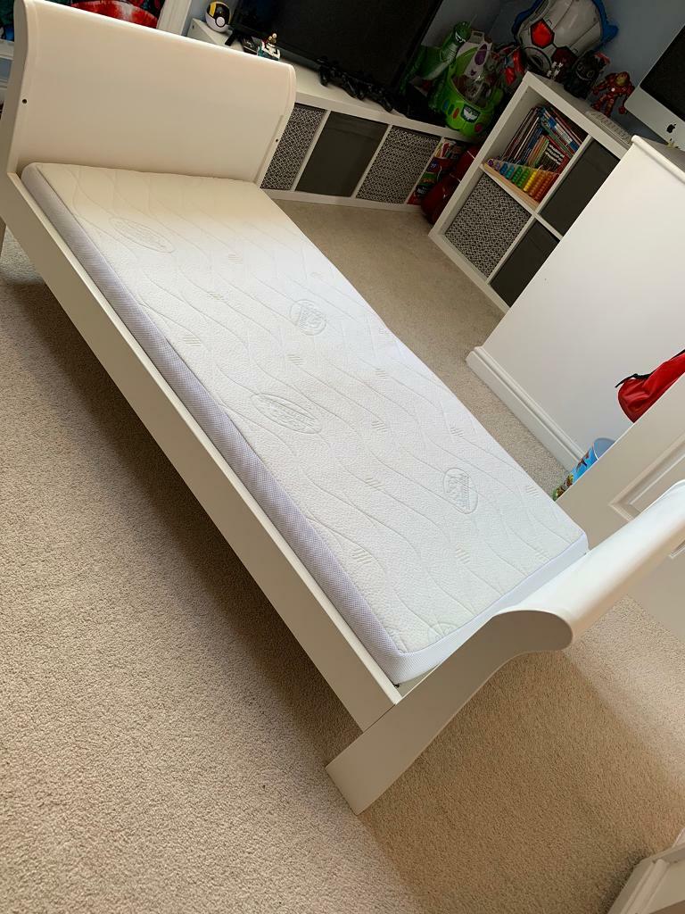 Mammas and Pappas Mia Convertible Cot Bed with Silent Night Mattress