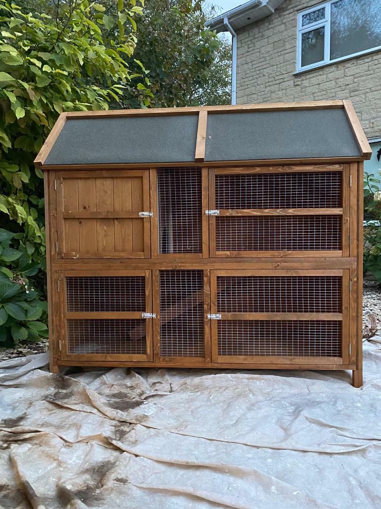 Large luxury rabbit hutch in Woodstock, Oxfordshire Gumtree